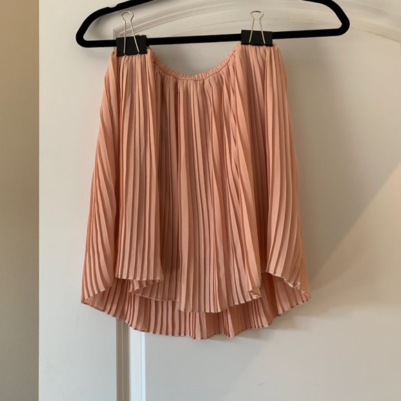 Pleated pink miniskirt - Picture 2 of 2